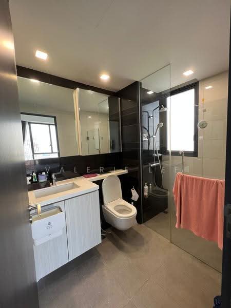 Gem Residences, Balestier / Toa Payoh, 3 Bedrooms, 1,012 sqft, Condominium For Sale, by Valerie Lee, 500276894 - Bathroom - PropertyGuru.com.sg