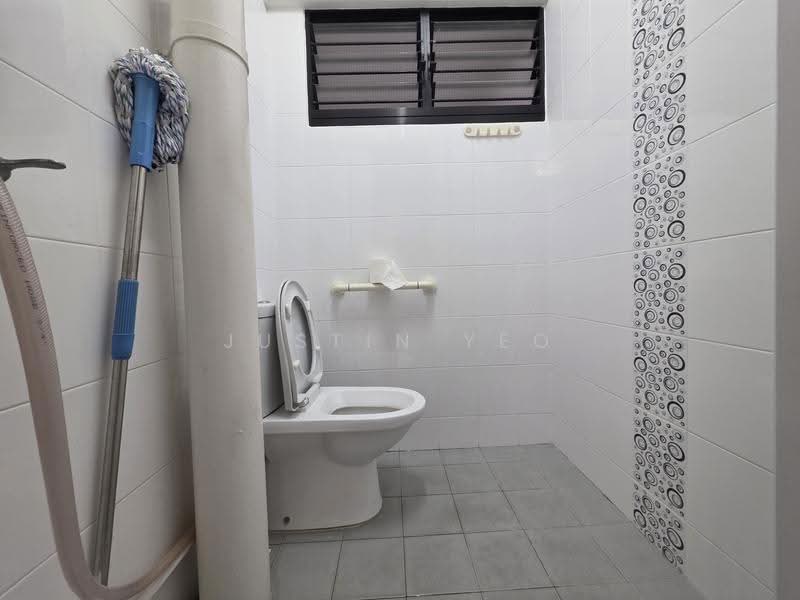 356 Hougang Avenue 7, 356 Hougang Avenue 7, Hougang / Punggol / Sengkang, 2 Bedrooms, 67 sqft, HDB Flat For Sale, by Justin Yeo, 500276910 - Bathroom - PropertyGuru.com.sg
