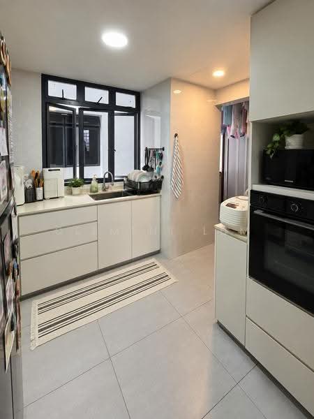 Regentville, 12 Hougang Street 92, Hougang / Punggol / Sengkang, 3 Bedrooms, 1,076 sqft, Condominium For Sale, by Clement Lum, 500276928 - Kitchen - PropertyGuru.com.sg