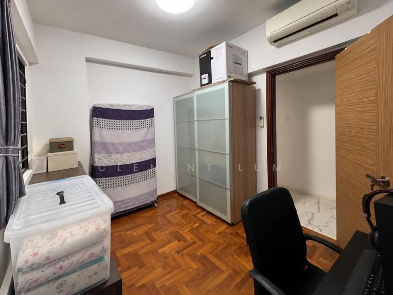 Regentville, 12 Hougang Street 92, Hougang / Punggol / Sengkang, 3 Bedrooms, 1,076 sqft, Condominium For Sale, by Clement Lum, 500276928 - Bedroom - PropertyGuru.com.sg