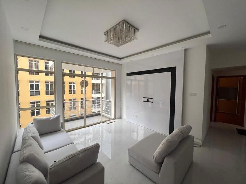Sims Green, 7 Lorong 27A Geylang, Eunos / Geylang / Paya Lebar, 3 Bedrooms, 1,249 sqft, Apartment For Sale, by ARNIE LEE, 500276932 - Living Room - PropertyGuru.com.sg