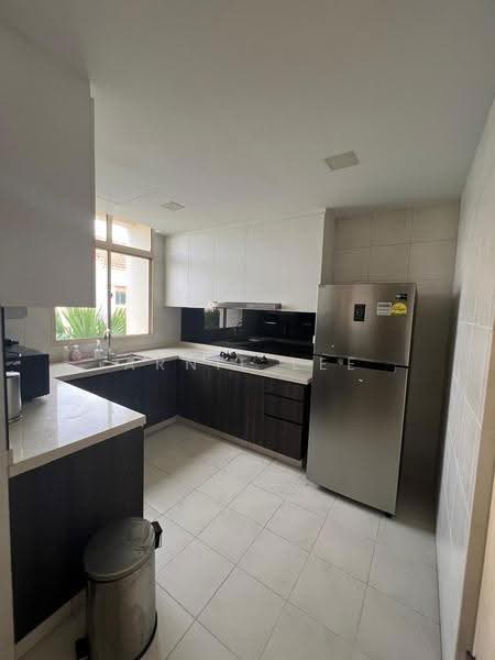 Sims Green, 7 Lorong 27A Geylang, Eunos / Geylang / Paya Lebar, 3 Bedrooms, 1,249 sqft, Apartment For Sale, by ARNIE LEE, 500276932 - Kitchen - PropertyGuru.com.sg