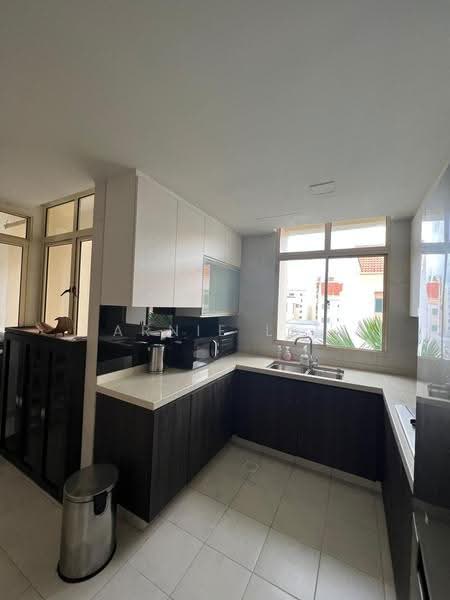 Sims Green, 7 Lorong 27A Geylang, Eunos / Geylang / Paya Lebar, 3 Bedrooms, 1,249 sqft, Apartment For Sale, by ARNIE LEE, 500276932 - Kitchen - PropertyGuru.com.sg