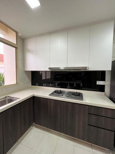 Sims Green, 7 Lorong 27A Geylang, Eunos / Geylang / Paya Lebar, 3 Bedrooms, 1,249 sqft, Apartment For Sale, by ARNIE LEE, 500276932 - Kitchen - PropertyGuru.com.sg