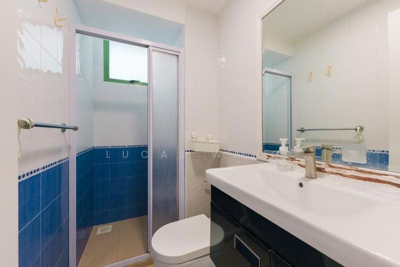 Windermere, 20 Choa Chu Kang Street 64, Dairy Farm / Bukit Panjang / Choa Chu Kang, 3 Bedrooms, 1,281 sqft, Condominium For Sale, by Lucas Wang, 500276965 - Bathroom - PropertyGuru.com.sg