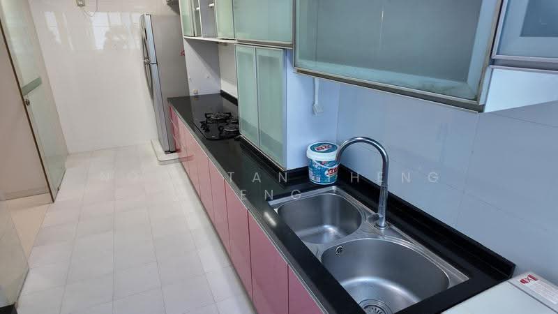 59C Geylang Bahru, 59C Geylang Bahru, Balestier / Toa Payoh, 3 Bedrooms, 1,076 sqft, HDB Flat For Sale, by Nora Tan Theng Eng, 500276973 - Kitchen - PropertyGuru.com.sg