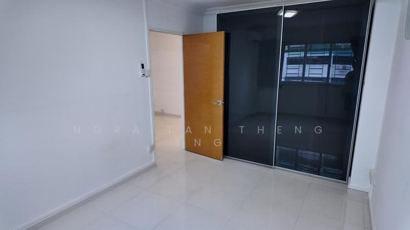 59C Geylang Bahru, 59C Geylang Bahru, Balestier / Toa Payoh, 3 Bedrooms, 1,076 sqft, HDB Flat For Sale, by Nora Tan Theng Eng, 500276973 - master room - PropertyGuru.com.sg