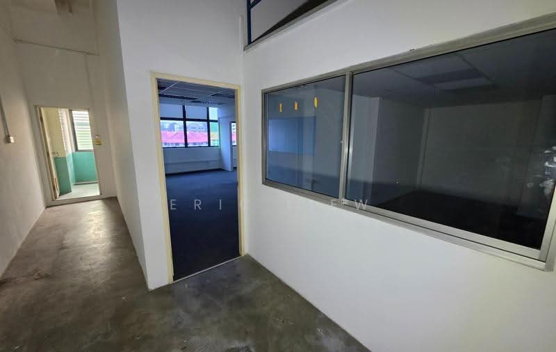 Toh Guan Centre, 21 Toh Guan Road East, Boon Lay / Jurong / Tuas, 1,668 sqft, Factory / Workshop (B2) For Sale, by Eric Liew, 500276996 - Interior - CommercialGuru.com.sg