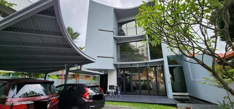 Spacious Freehold Detached Home | 4,398 sqft Land | Move-In Ready, East Coast / Marine Parade, 7 Bedrooms, 6,000 sqft, Semi-Detached House For Sale, by Ernest Tan, 500277000 - Exterior - PropertyGuru.com.sg