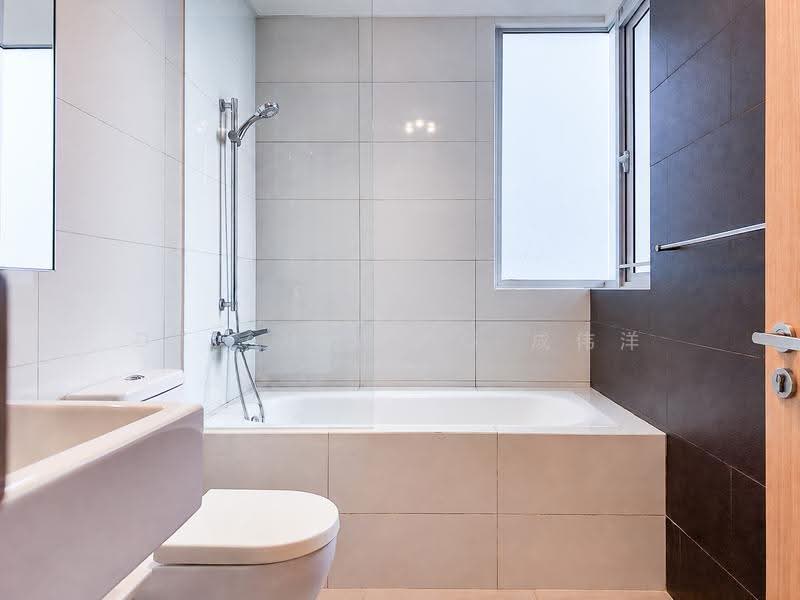Austville Residences, 11 Sengkang East Avenue, Hougang / Punggol / Sengkang, 3 Bedrooms, 1,023 sqft, Condominium For Sale, by Dylan Seng 成伟洋, 500277005 - Bathroom - PropertyGuru.com.sg
