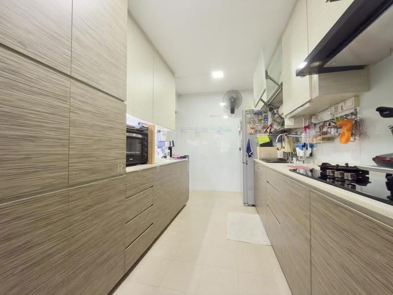 945 Jurong West Street 91, 945 Jurong West Street 91, Boon Lay / Jurong / Tuas, 3 Bedrooms, 1,194 sqft, HDB Flat For Sale, by Roy Liang, 500277008 - Kitchen - PropertyGuru.com.sg