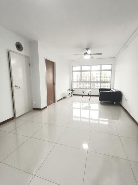 442C Bukit Batok West Avenue 8, 442C Bukit Batok West Avenue 8, Dairy Farm / Bukit Panjang / Choa Chu Kang, 3 Bedrooms, 990 sqft, HDB Flat For Sale, by Mona Chen, 500277018 - Living Room - PropertyGuru.com.sg