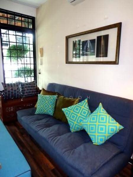 381 Pasir Panjang Road, 381 Pasir Panjang Road, Buona Vista / West Coast / Clementi New Town, 2 Bedrooms, 700 sqft, Apartment For Rent, by Ken Goh, 500277047 - Living room - PropertyGuru.com.sg