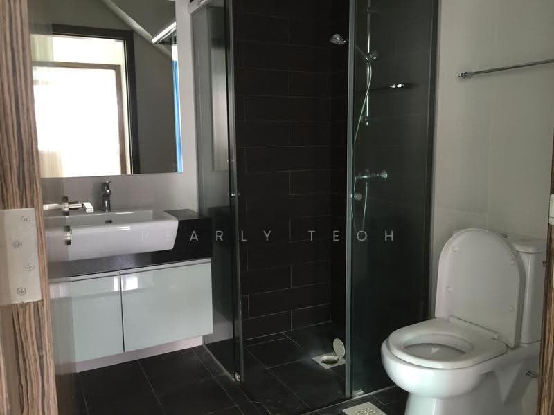 Parc Rosewood, 71 Rosewood Drive, Admiralty / Woodlands, 2 Bedrooms, 1,270 sqft, Condominium For Sale, by Pearly Teoh, 500277052 - Bathroom - PropertyGuru.com.sg
