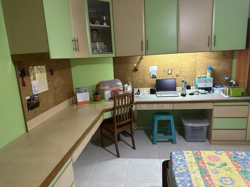 140 Bedok Reservoir Road, 140 Bedok Reservoir Road, Bedok / Upper East Coast, Room Rental, 120 sqft, HDB Flat For Rent, by John Chen, 500277087 - Study - PropertyGuru.com.sg