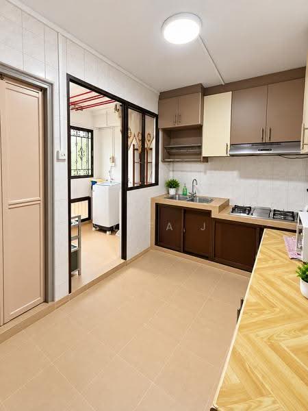 895C Woodlands Drive 50, 895C Woodlands Drive 50, Admiralty / Woodlands, 3 Bedrooms, 1,076 sqft, HDB Flat For Sale, by Noi Jamlan, 500277108 - Kitchen - PropertyGuru.com.sg
