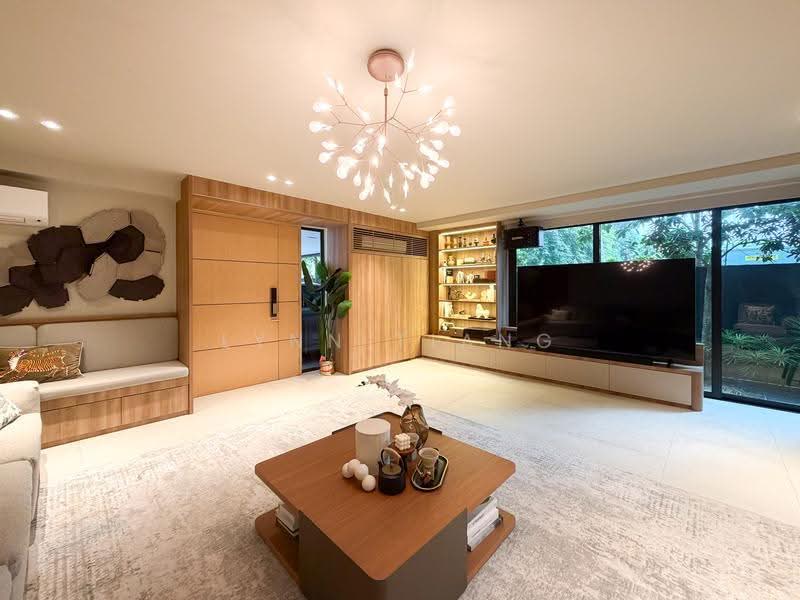 ★ GIANT ★ D15 Freehold Detached, Move-in Condition!, Margate Road, Meyer Road, Fort Road, East Coast / Marine Parade, 10+ Bedrooms, 14,800 sqft, Detached House For Sale, by Lynn Tiang, 500277114 - Living Room - PropertyGuru.com.sg