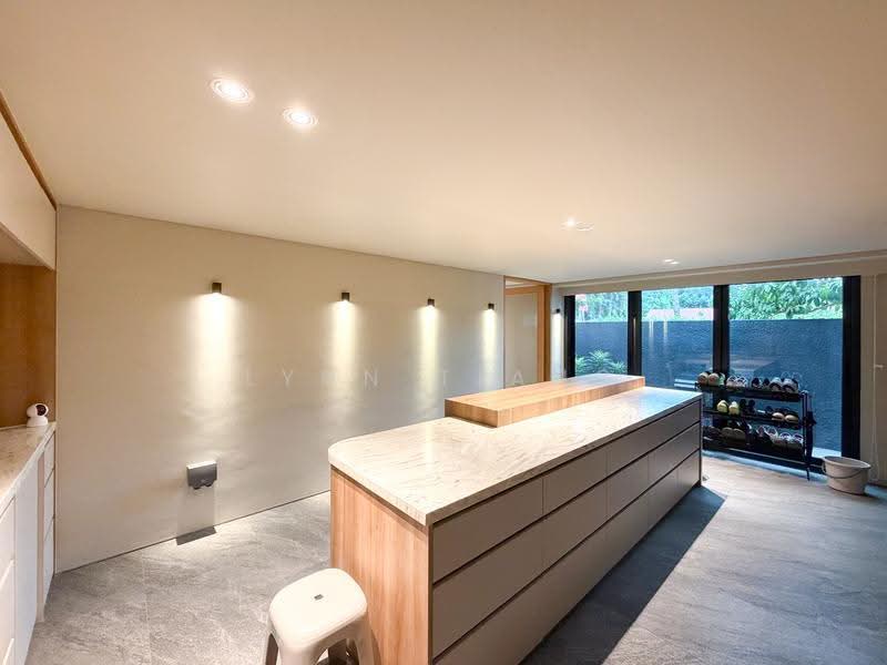 ★ GIANT ★ D15 Freehold Detached, Move-in Condition!, Margate Road, Meyer Road, Fort Road, East Coast / Marine Parade, 10+ Bedrooms, 14,800 sqft, Detached House For Sale, by Lynn Tiang, 500277114 - Kitchen - PropertyGuru.com.sg