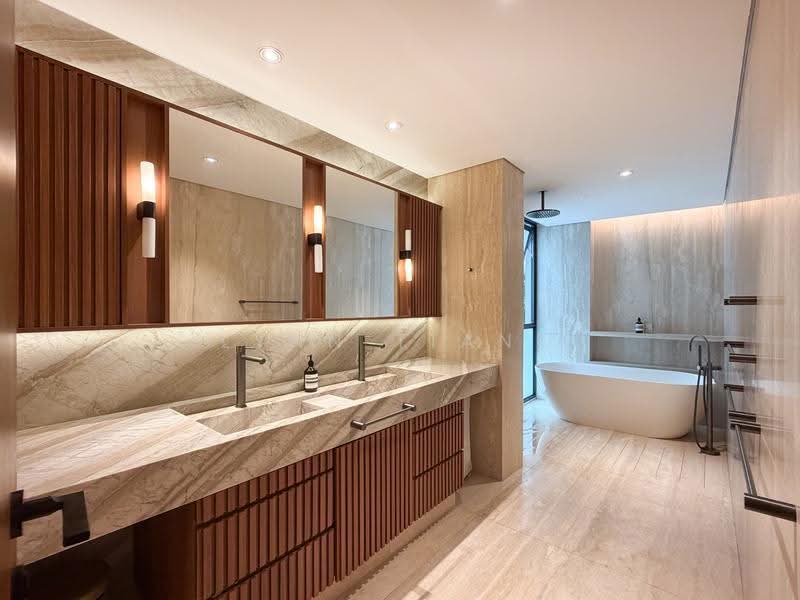 ★ GIANT ★ D15 Freehold Detached, Move-in Condition!, Margate Road, Meyer Road, Fort Road, East Coast / Marine Parade, 10+ Bedrooms, 14,800 sqft, Detached House For Sale, by Lynn Tiang, 500277114 - Bathroom - PropertyGuru.com.sg