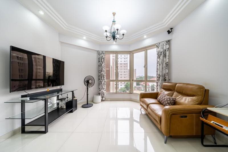 Castle Green, 483 Yio Chu Kang Road, Mandai / Upper Thomson, 2 Bedrooms, 947 sqft, Condominium For Sale, by Kevin Lim, 500277116 - Living Room - PropertyGuru.com.sg