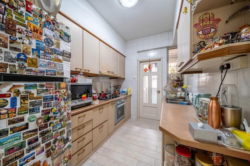 Castle Green, 483 Yio Chu Kang Road, Mandai / Upper Thomson, 2 Bedrooms, 947 sqft, Condominium For Sale, by Kevin Lim, 500277116 - Kitchen - PropertyGuru.com.sg