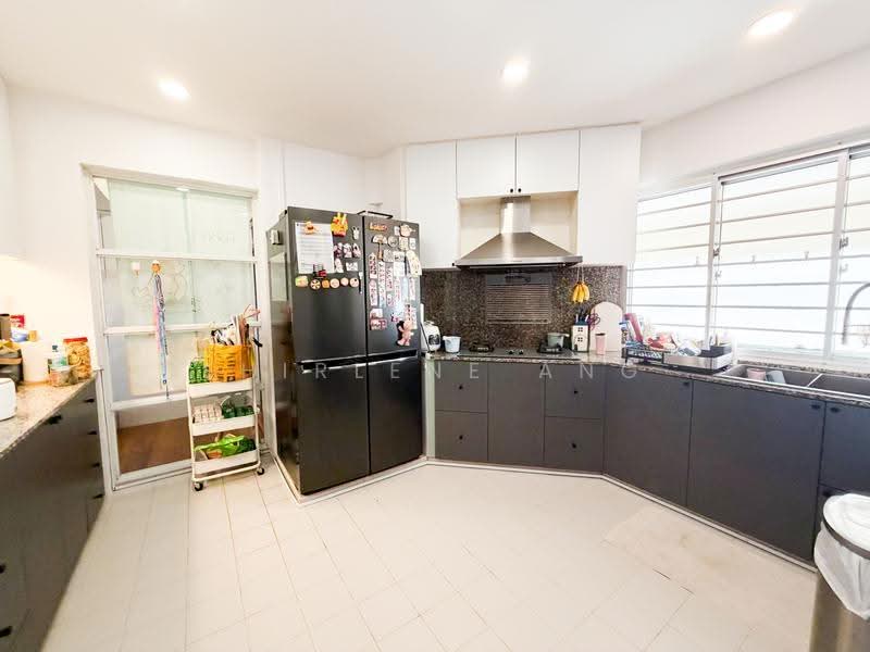 Ivory Heights, 122 Jurong East Street 13, Boon Lay / Jurong / Tuas, 3 Bedrooms, 1,701 sqft, Condominium For Sale, by Shirlene Ang, 500277126 - Kitchen - PropertyGuru.com.sg