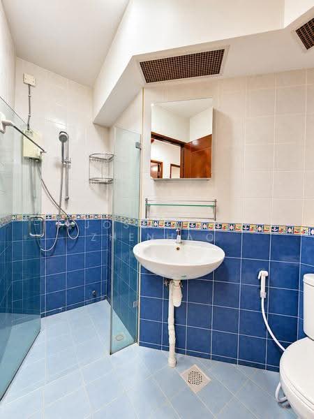 293 Punggol Central, 293 Punggol Central, Hougang / Punggol / Sengkang, 3 Bedrooms, 979 sqft, HDB Flat For Sale, by Jose Loh Zhenhao, 500277127 - Bathroom - PropertyGuru.com.sg
