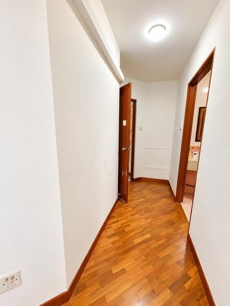 293 Punggol Central, 293 Punggol Central, Hougang / Punggol / Sengkang, 3 Bedrooms, 979 sqft, HDB Flat For Sale, by Jose Loh Zhenhao, 500277127 - Corridor - PropertyGuru.com.sg