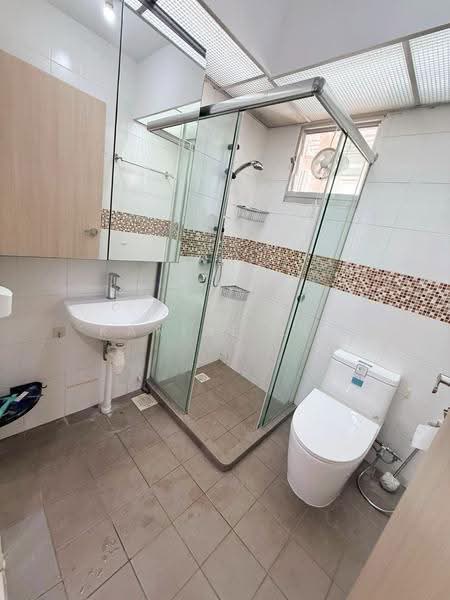 430C Fernvale Link, 430C Fernvale Link, Seletar / Yio Chu Kang, Room Rental, 100 sqft, HDB Flat For Rent, by Karine Lee, 500277143 - Bathroom - PropertyGuru.com.sg