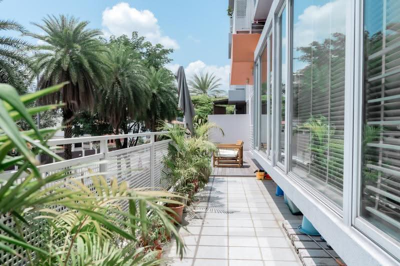 The Spectrum, 505 Pasir Panjang Road, Buona Vista / West Coast / Clementi New Town, 3 Bedrooms, 1,550 sqft, Condominium For Sale, by Henry Chew, 500277150 - Balcony - PropertyGuru.com.sg
