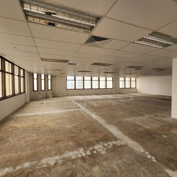 Peninsula Plaza, 111 North Bridge Road, City Hall / Clarke Quay, 2,175 sqft, Office For Rent, by CHEN TIANYI, 500277159 - CommercialGuru.com.sg