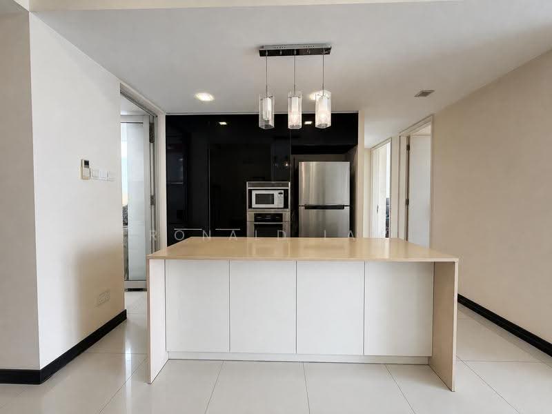 The Centris, 85 Jurong West Central 3, Boon Lay / Jurong / Tuas, 2 Bedrooms, 958 sqft, Apartment For Sale, by Ronald Lam, 500277161 - Kitchen - PropertyGuru.com.sg
