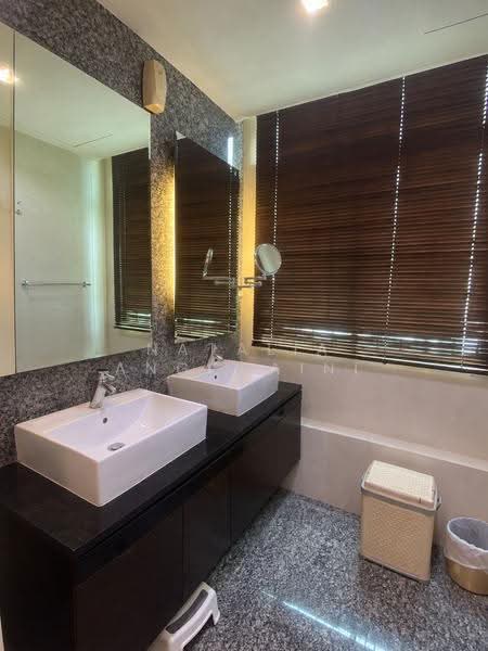 Melrose Park, 91 Kellock Road, Tanglin / Holland / Bukit Timah, 3 Bedrooms, 1,345 sqft, Condominium For Rent, by Natalia Anggraini, 500277170 - Bathroom - PropertyGuru.com.sg