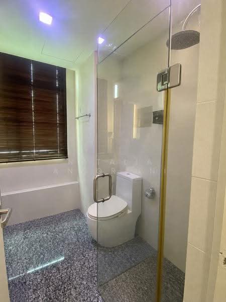 Melrose Park, 91 Kellock Road, Tanglin / Holland / Bukit Timah, 3 Bedrooms, 1,345 sqft, Condominium For Rent, by Natalia Anggraini, 500277170 - Bathroom - PropertyGuru.com.sg