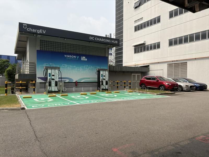 38 Ang Mo Kio Industrial Park 2, 38 Ang Mo Kio Industrial Park 2, Ang Mo Kio / Bishan / Thomson, 1,600 sqft, Light Industrial (B1) For Rent, by Adeline Gan, 500277171 - Exterior - CommercialGuru.com.sg