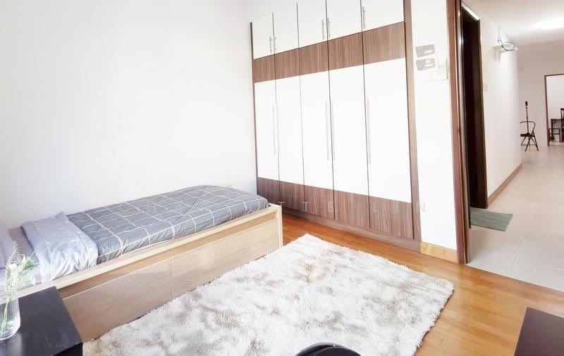 Meadow Lodge, 31 Chun Tin Road, Clementi Park / Upper Bukit Timah, Room Rental, 150 sqft, Condominium For Rent, by Charlotte Lin, 500277182 - Bedroom - PropertyGuru.com.sg