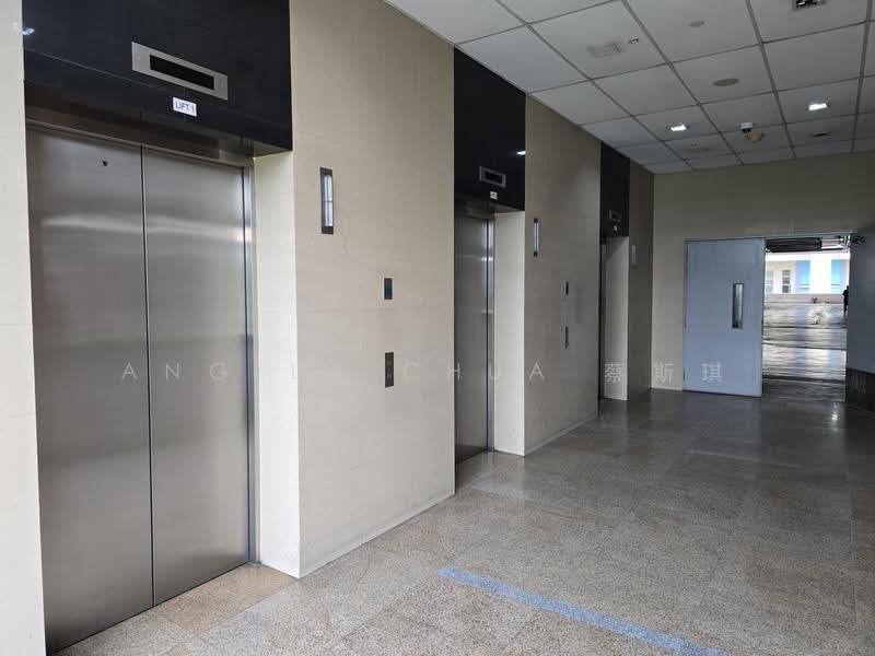 Northpoint Bizhub, 2 Yishun Industrial Street 1, Sembawang / Yishun, 2,562 sqft, Light Industrial (B1) For Sale, by Angela Chua 蔡斯琪, 500277212 - Corridor - CommercialGuru.com.sg