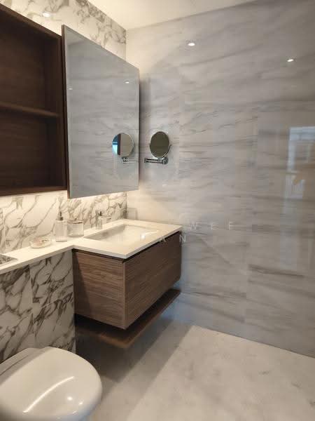Queens Peak, 1 Dundee Road, Alexandra / Commonwealth, 4 Bedrooms, 4,715 sqft, Condominium For Sale, by Ong Chwee Puan, 500277214 - Bathroom - PropertyGuru.com.sg