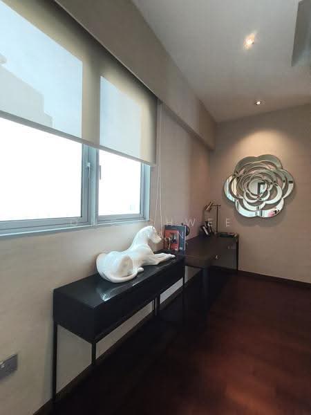 Queens Peak, 1 Dundee Road, Alexandra / Commonwealth, 4 Bedrooms, 4,715 sqft, Condominium For Sale, by Ong Chwee Puan, 500277214 - Study - PropertyGuru.com.sg