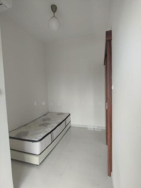 Harbour View Towers, 21 Telok Blangah Drive, Harbourfront / Telok Blangah, 2 Bedrooms, 797 sqft, Condominium For Sale, by Eric Seah, 500277221 - Bedroom - PropertyGuru.com.sg