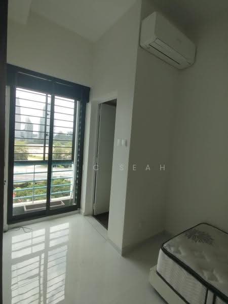 Harbour View Towers, 21 Telok Blangah Drive, Harbourfront / Telok Blangah, 2 Bedrooms, 797 sqft, Condominium For Sale, by Eric Seah, 500277221 - Bedroom - PropertyGuru.com.sg