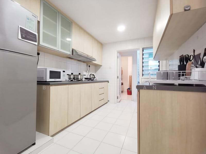 The Regalia, 2 River Valley Close, Orchard / River Valley, Room Rental, 140 sqft, Apartment For Rent, by Bennedict Tan, 500277230 - Kitchen - PropertyGuru.com.sg