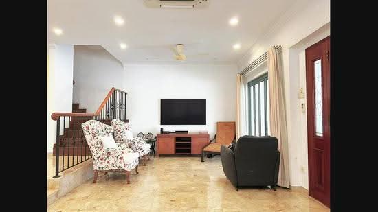 ★ 1km HPPS ★ Nice Plot ★ Hardly Available ★ Fiona 国凤 82185108, Grove Avenue, Grove Drive, Grove Crescent, Grove Lane, Holland Grove Drive, Holland Grove Terrace, Holland Grove Lane, Holland Walk, Holland Grove Avenue, Tanglin / Holland / Bukit Timah, 5 Bedrooms, 4,400 sqft, Corner Terrace For Sale, by Fiona Yin 国凤, 500277239 - PropertyGuru.com.sg