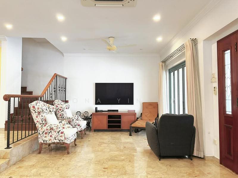 ★ 1km HPPS ★ Nice Plot ★ Hardly Available ★ Fiona 国凤 82185108, Grove Avenue, Grove Drive, Grove Crescent, Grove Lane, Holland Grove Drive, Holland Grove Terrace, Holland Grove Lane, Holland Walk, Holland Grove Avenue, Tanglin / Holland / Bukit Timah, 5 Bedrooms, 4,400 sqft, Corner Terrace For Sale, by Fiona Yin 国凤, 500277239 - Living Room - PropertyGuru.com.sg