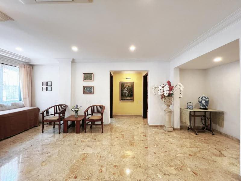 ★ 1km HPPS ★ Nice Plot ★ Hardly Available ★ Fiona 国凤 82185108, Grove Avenue, Grove Drive, Grove Crescent, Grove Lane, Holland Grove Drive, Holland Grove Terrace, Holland Grove Lane, Holland Walk, Holland Grove Avenue, Tanglin / Holland / Bukit Timah, 5 Bedrooms, 4,400 sqft, Corner Terrace For Sale, by Fiona Yin 国凤, 500277239 - Living Room - PropertyGuru.com.sg