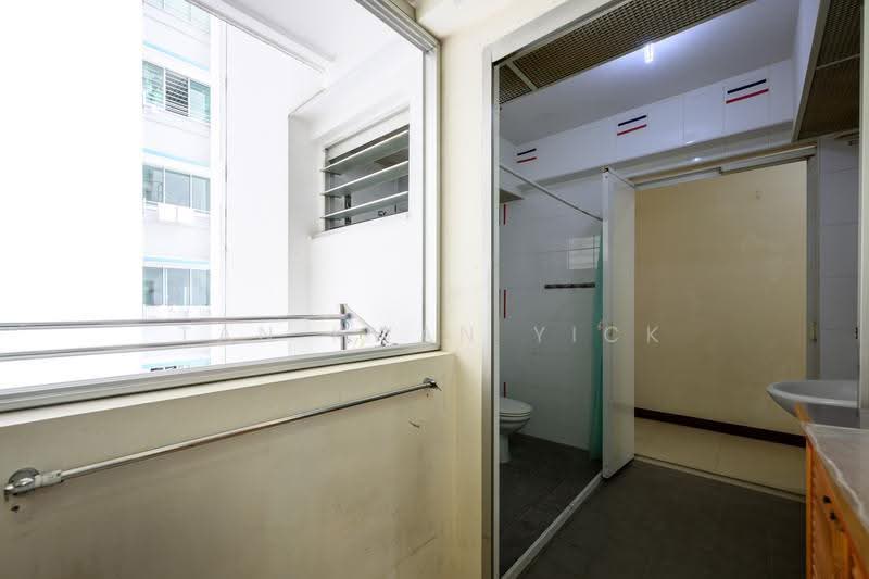 423 Clementi Avenue 1, 423 Clementi Avenue 1, Buona Vista / West Coast / Clementi New Town, 2 Bedrooms, 753 sqft, HDB Flat For Sale, by Tan Kwan Yick, 500277268 - Bathroom - PropertyGuru.com.sg