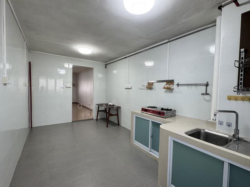 321 Bukit Batok Street 33, 321 Bukit Batok Street 33, Dairy Farm / Bukit Panjang / Choa Chu Kang, 1 Bedroom, 731 sqft, HDB Flat For Rent, by Leonard Boey, 500277273 - Kitchen - PropertyGuru.com.sg