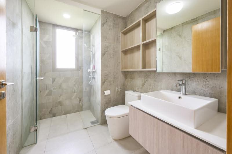1KM NanChiau Pri Doorstep LRT, Hougang / Punggol / Sengkang, 3 Bedrooms, 904 sqft, Executive Condominium For Sale, by Gladwin Quek, 500277279 - Bathroom - PropertyGuru.com.sg
