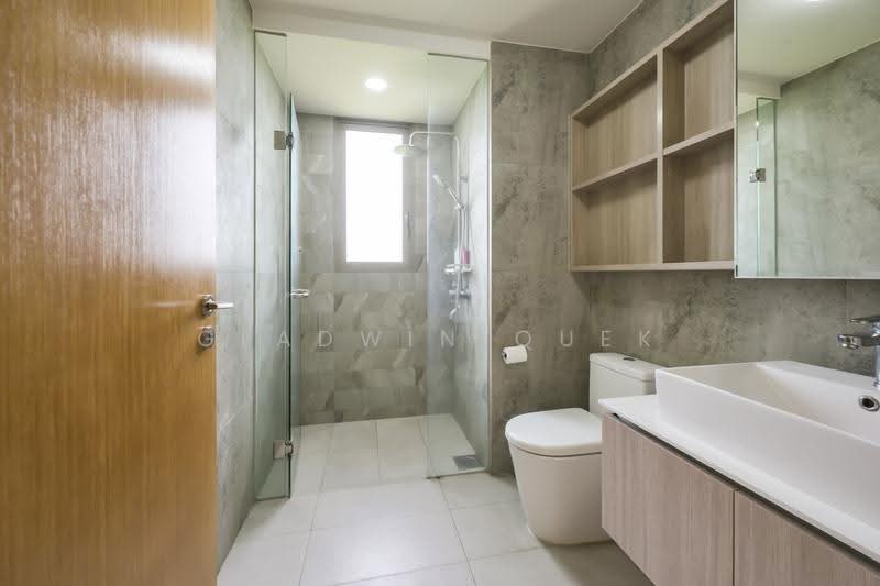 1KM NanChiau Pri Doorstep LRT, Hougang / Punggol / Sengkang, 3 Bedrooms, 904 sqft, Executive Condominium For Sale, by Gladwin Quek, 500277279 - Bathroom - PropertyGuru.com.sg