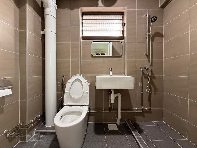 393 Tampines Avenue 7, 393 Tampines Avenue 7, Pasir Ris / Tampines, Room Rental, 200 sqft, HDB Flat For Rent, by Desmond Tan, 500277285 - Bathroom - PropertyGuru.com.sg
